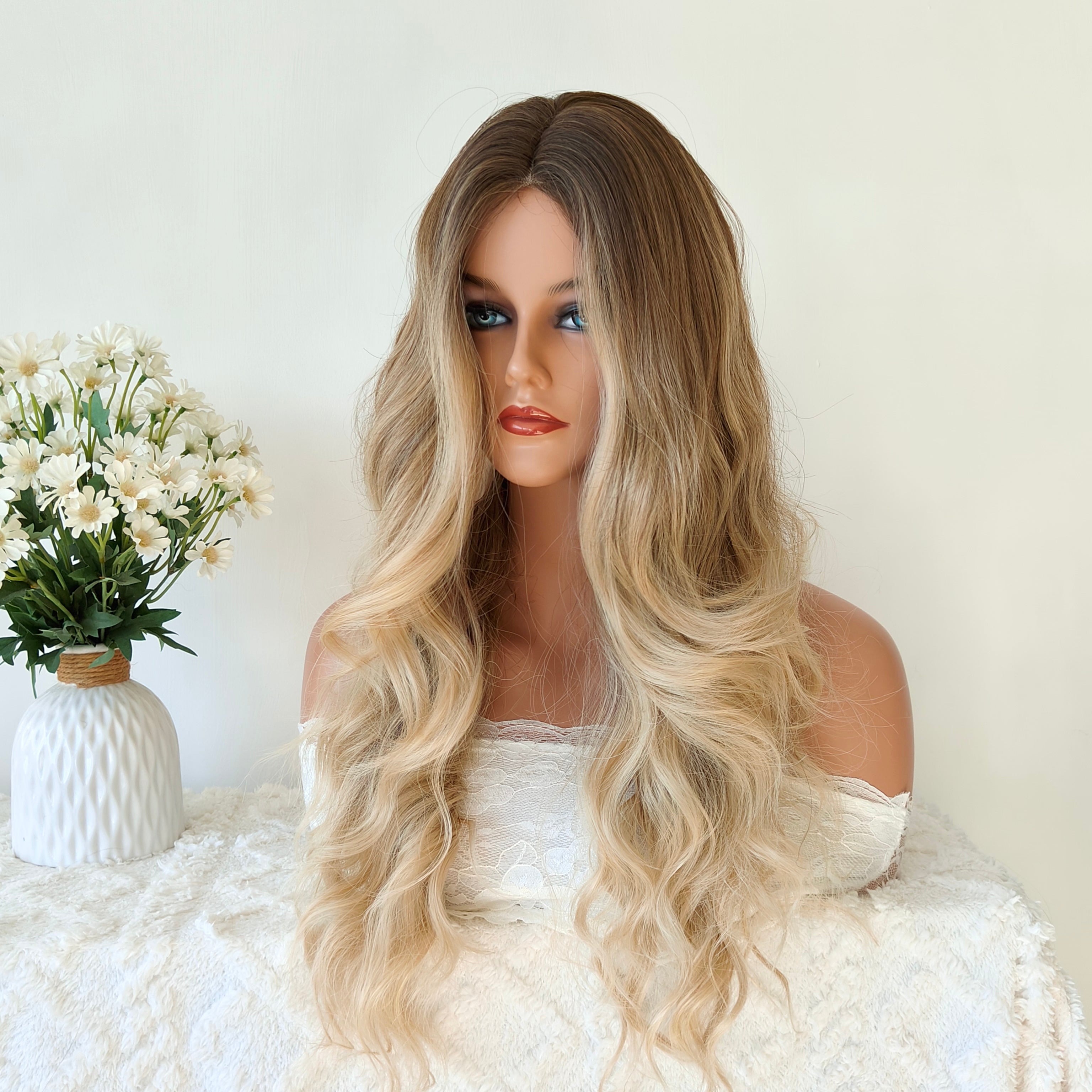 Lily Blonde Long Wavy Wig without Bangs